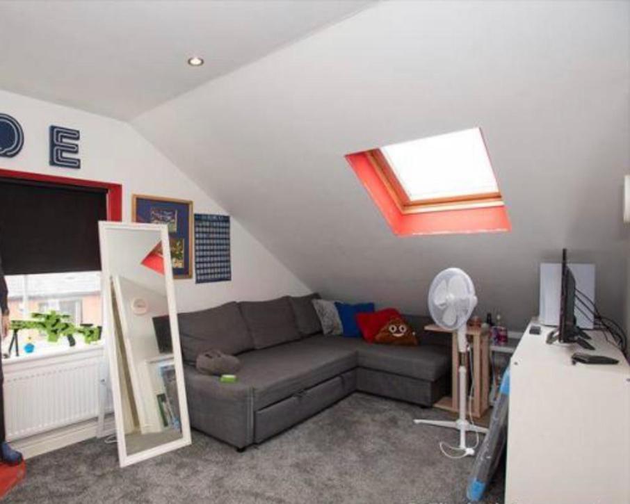 Beautiful 5 Bedroom House In Great Location. Ковентри Экстерьер фото